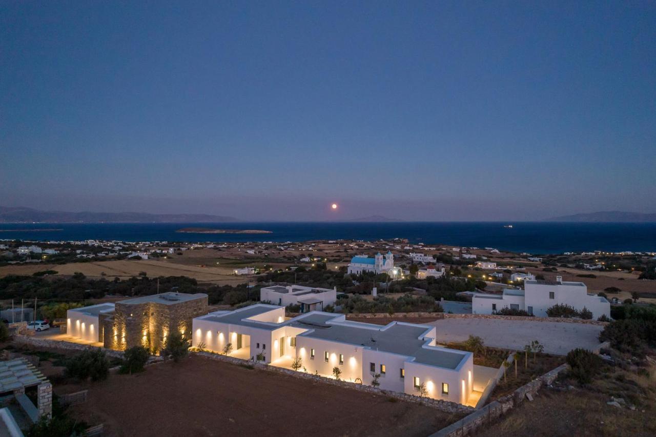 Villa Complex White And Rocks Парос Екстериор снимка
