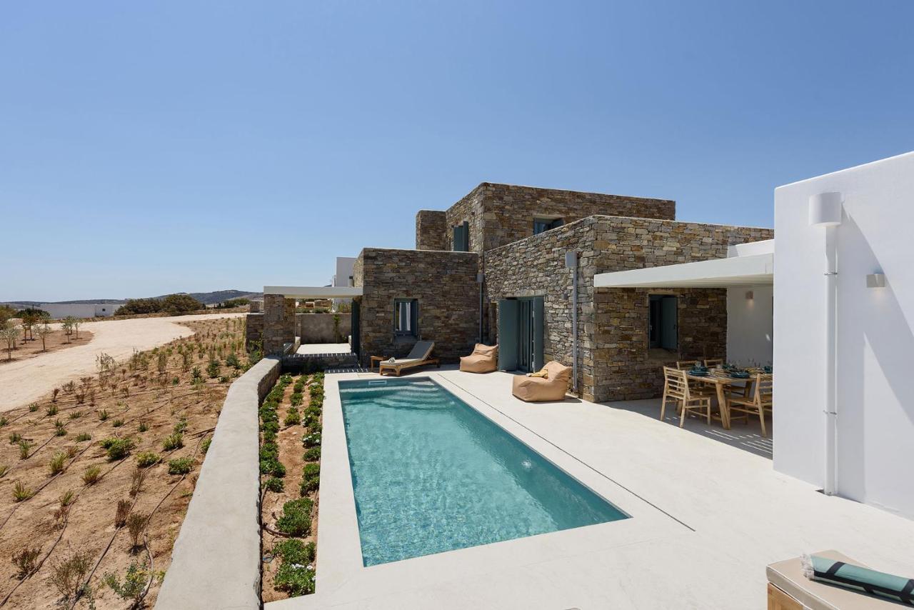 Villa Complex White And Rocks Парос Екстериор снимка