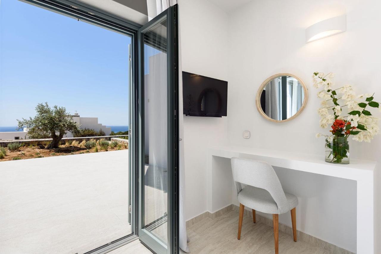Villa Complex White And Rocks Парос Екстериор снимка