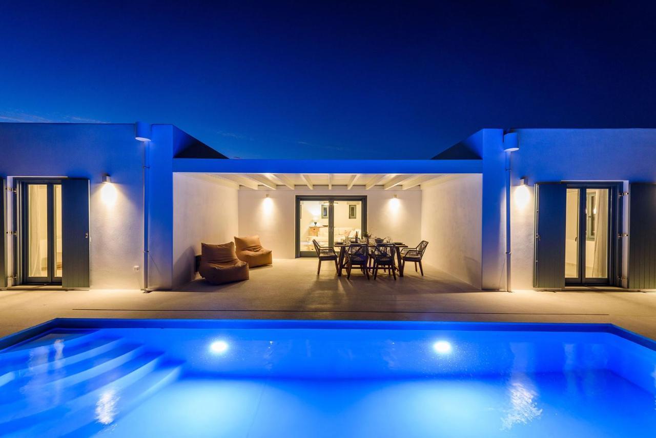 Villa Complex White And Rocks Парос Екстериор снимка