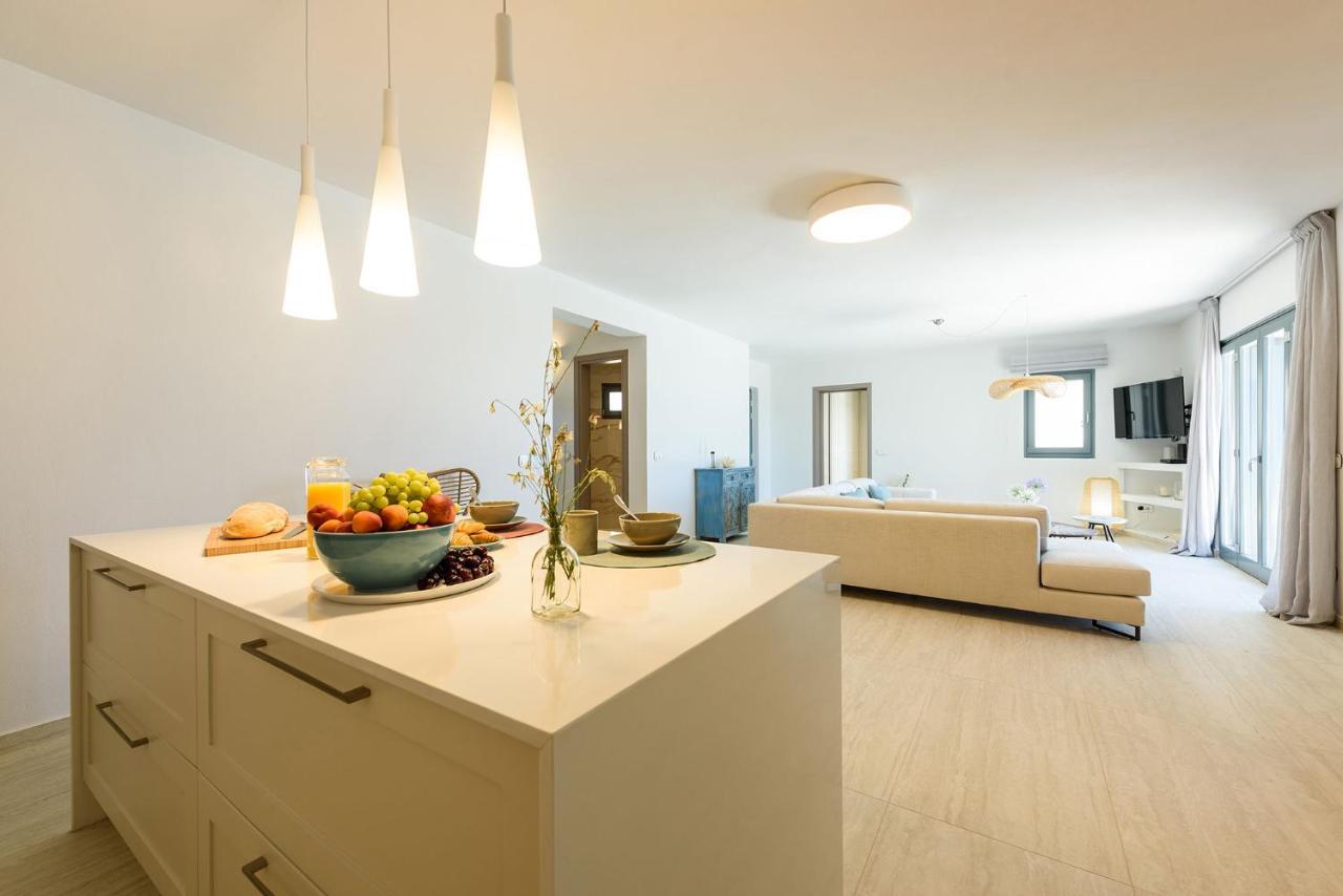 Villa Complex White And Rocks Парос Екстериор снимка