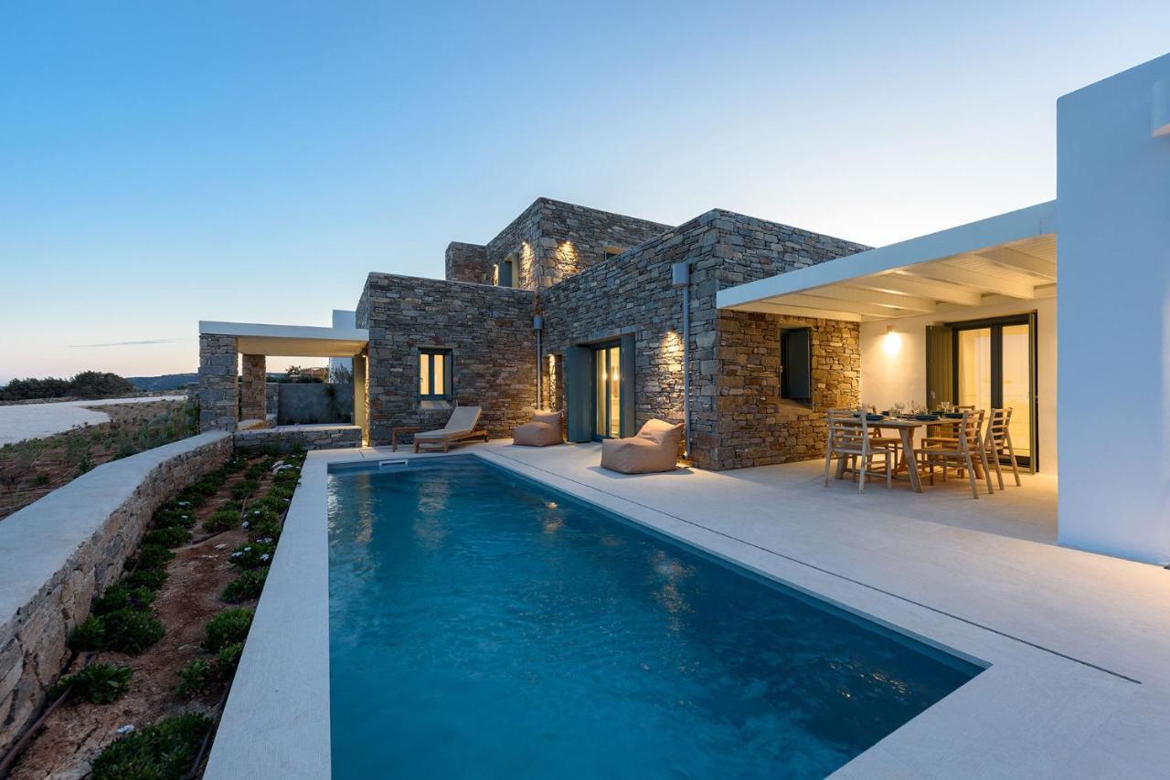 Villa Complex White And Rocks Парос Екстериор снимка