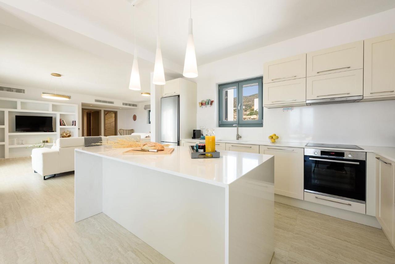 Villa Complex White And Rocks Парос Екстериор снимка