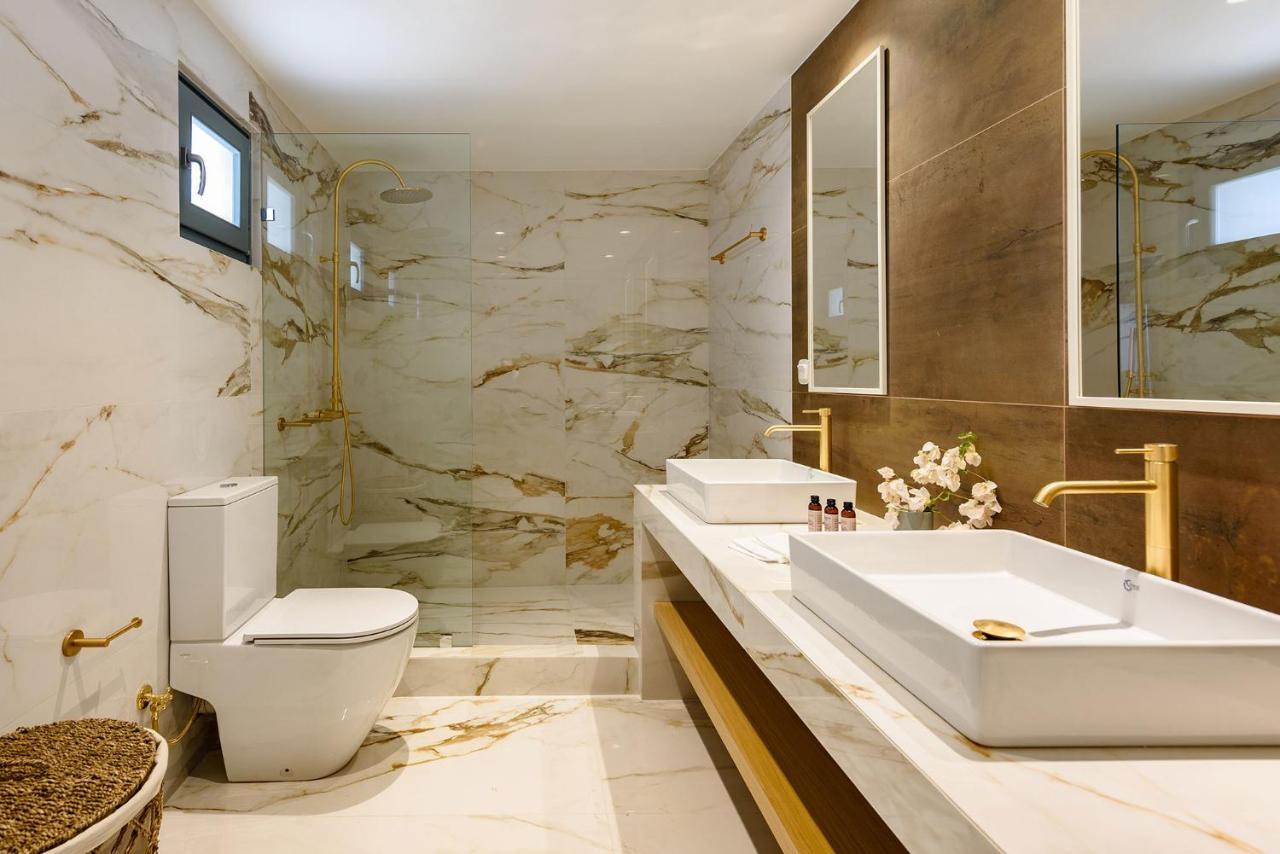Villa Complex White And Rocks Парос Екстериор снимка