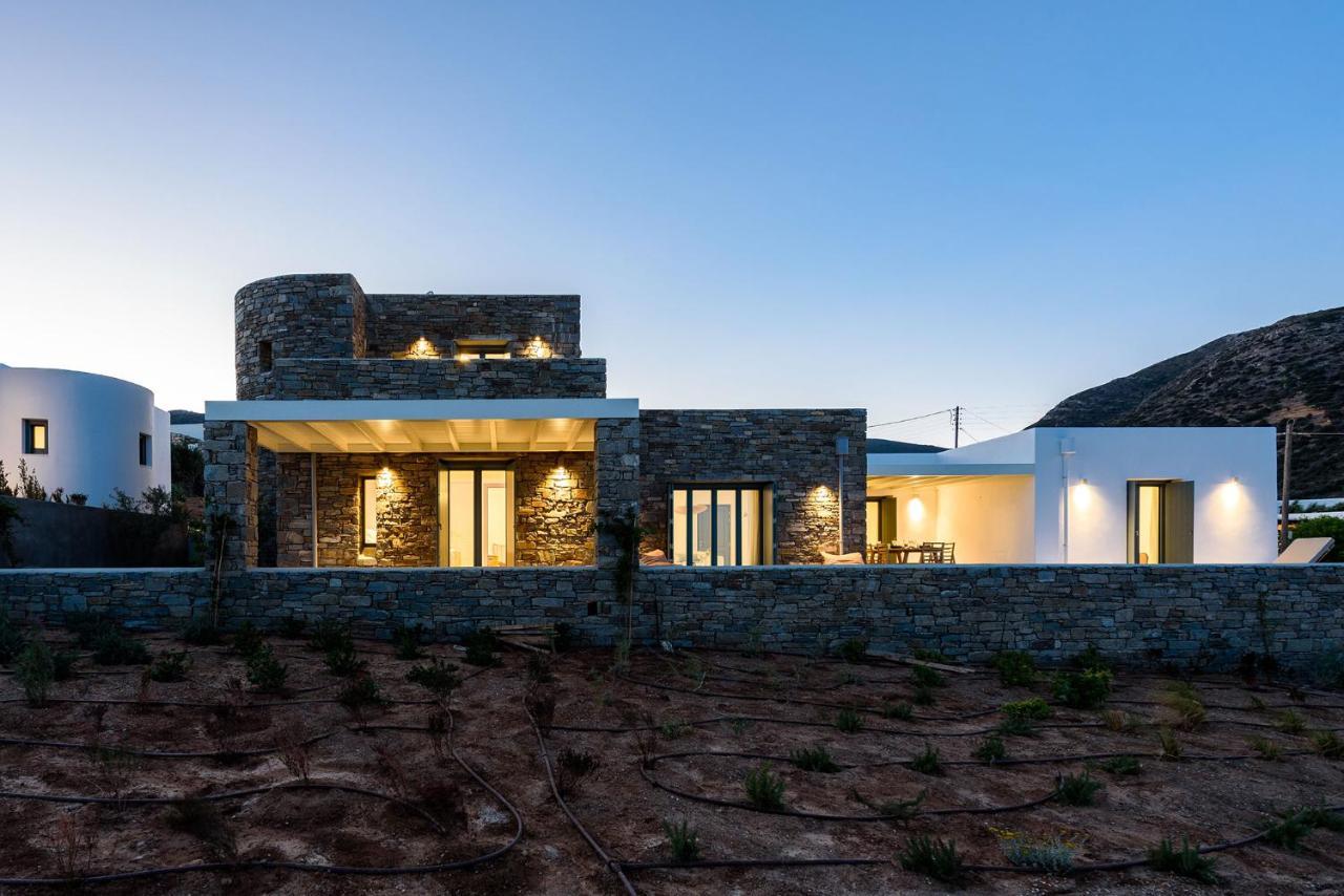 Villa Complex White And Rocks Парос Екстериор снимка