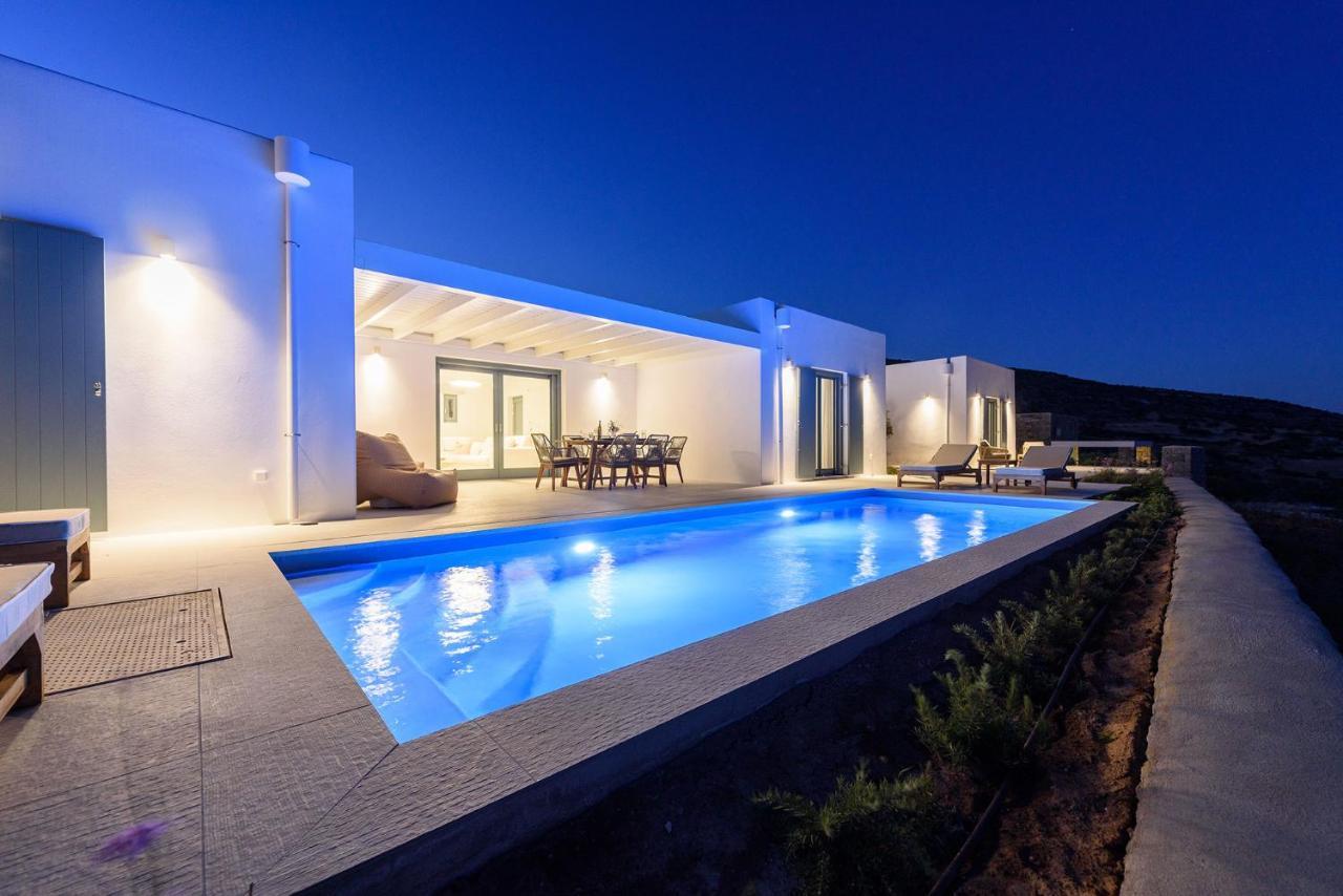 Villa Complex White And Rocks Парос Екстериор снимка