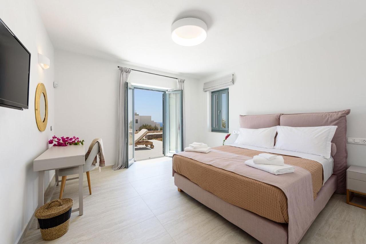 Villa Complex White And Rocks Парос Екстериор снимка